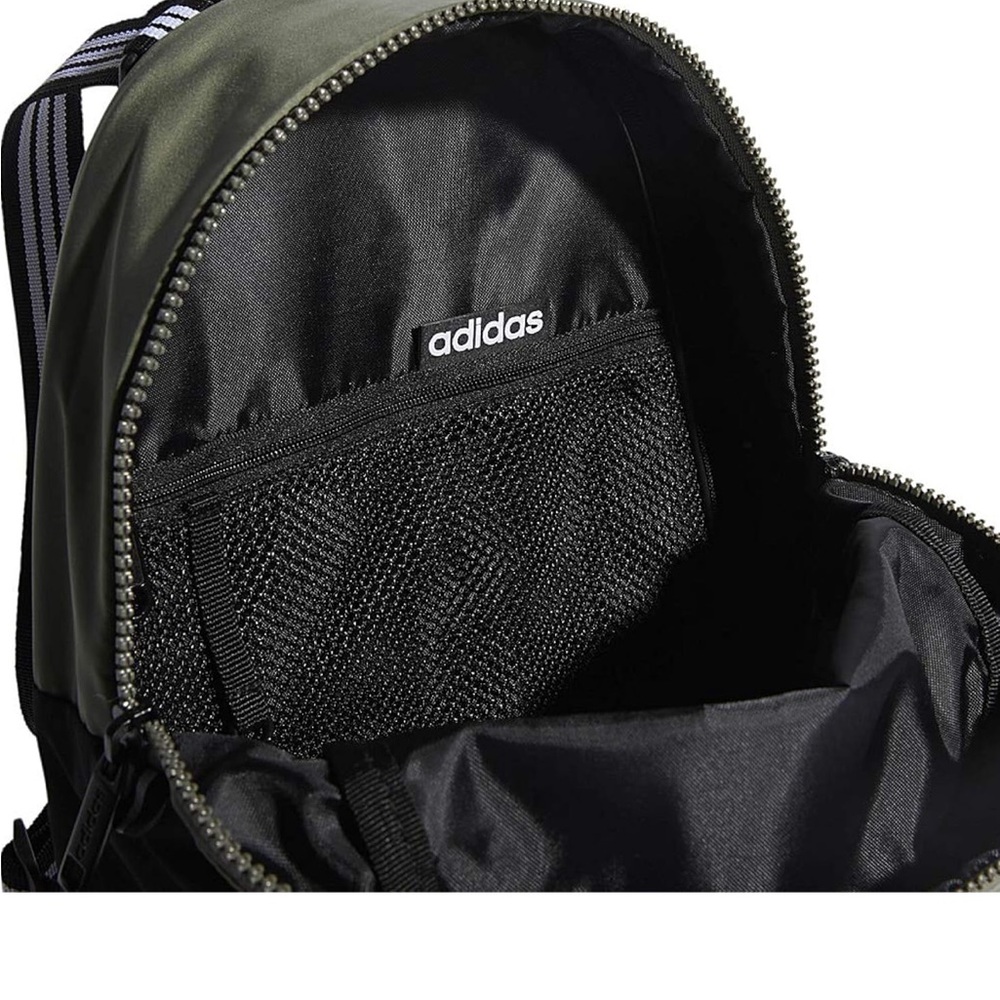 ⭐️ - - - Adidas mini backpack - Picture 2 of 13